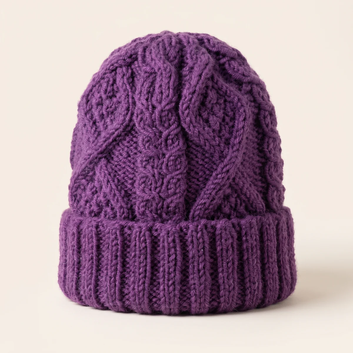 Kinder-Zopfmütze Violett, Studioansicht