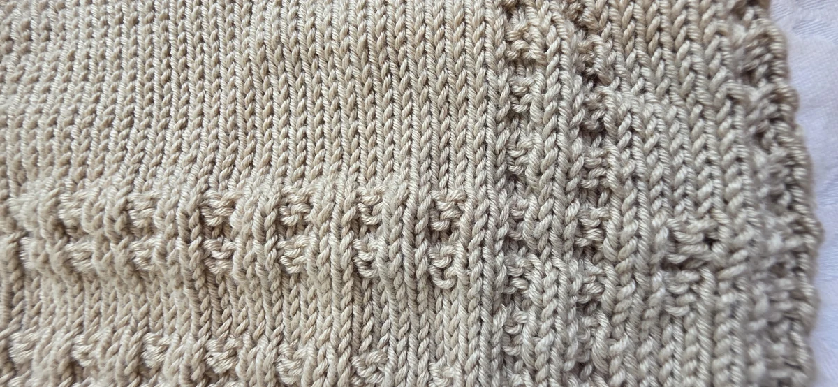 Originalaufnahme der rechten und linken Maschen der NATUR-Decke